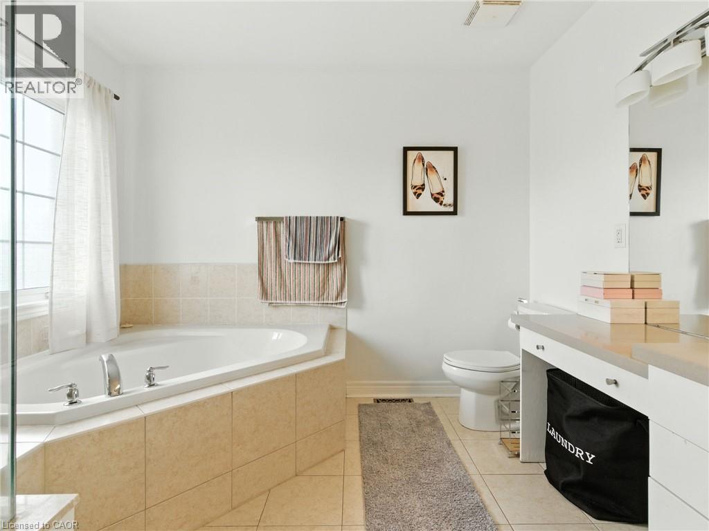 200 Giddings Crescent, Milton, ON - Indoor Photo Showing Bathroom