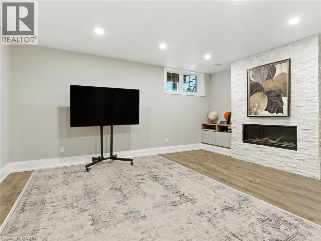 200 Giddings Crescent, Milton, ON - Indoor