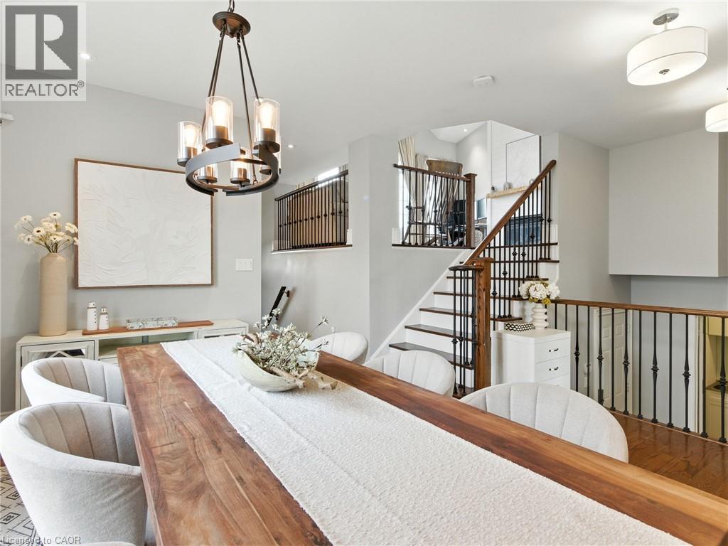 200 Giddings Crescent, Milton, ON - Indoor Photo Showing Other Room