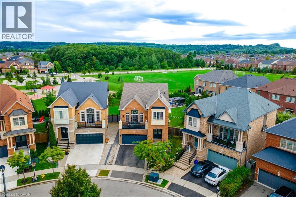 200 Giddings Crescent, Milton, ON - Outdoor With Facade