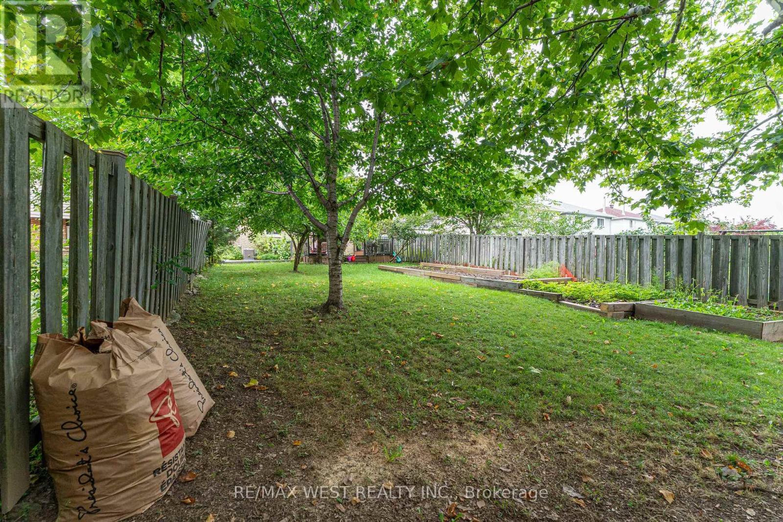 3098 Driftwood Drive, Burlington, ON - Outdoor