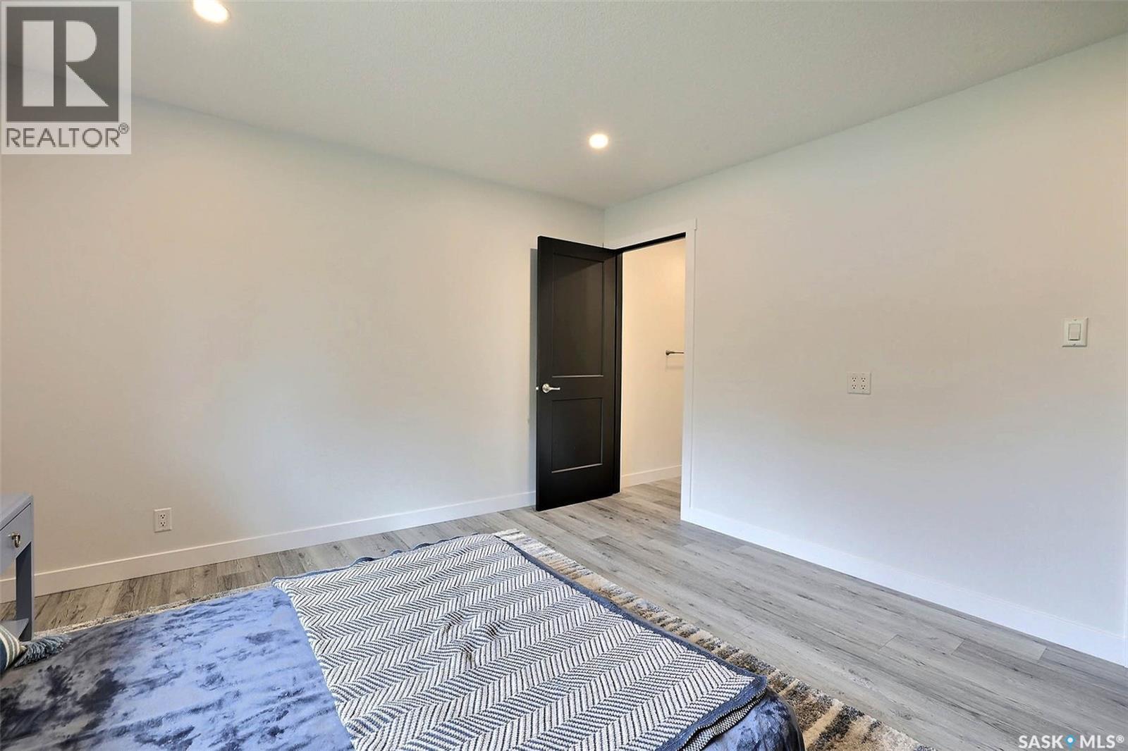 34 Elmwood Place, Regina, SK - Indoor