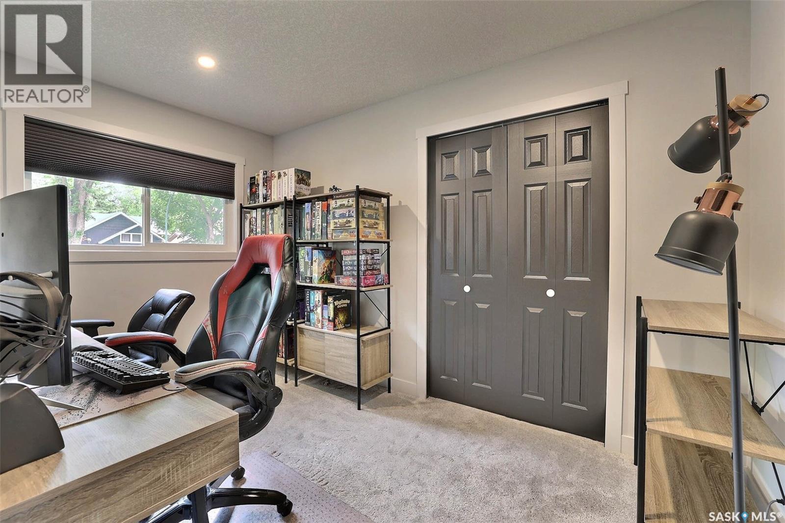 34 Elmwood Place, Regina, SK - Indoor Photo Showing Office