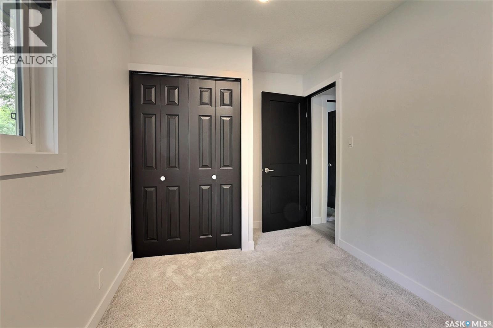 34 Elmwood Place, Regina, SK - Indoor Photo Showing Other Room
