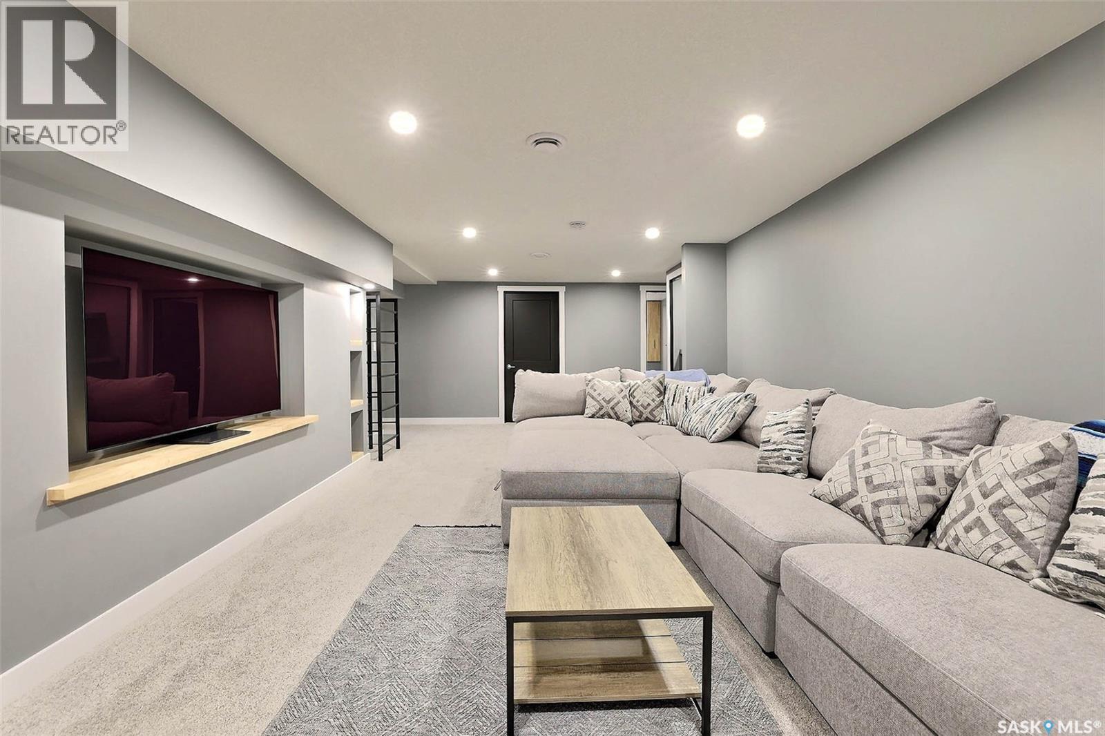 34 Elmwood Place, Regina, SK - Indoor