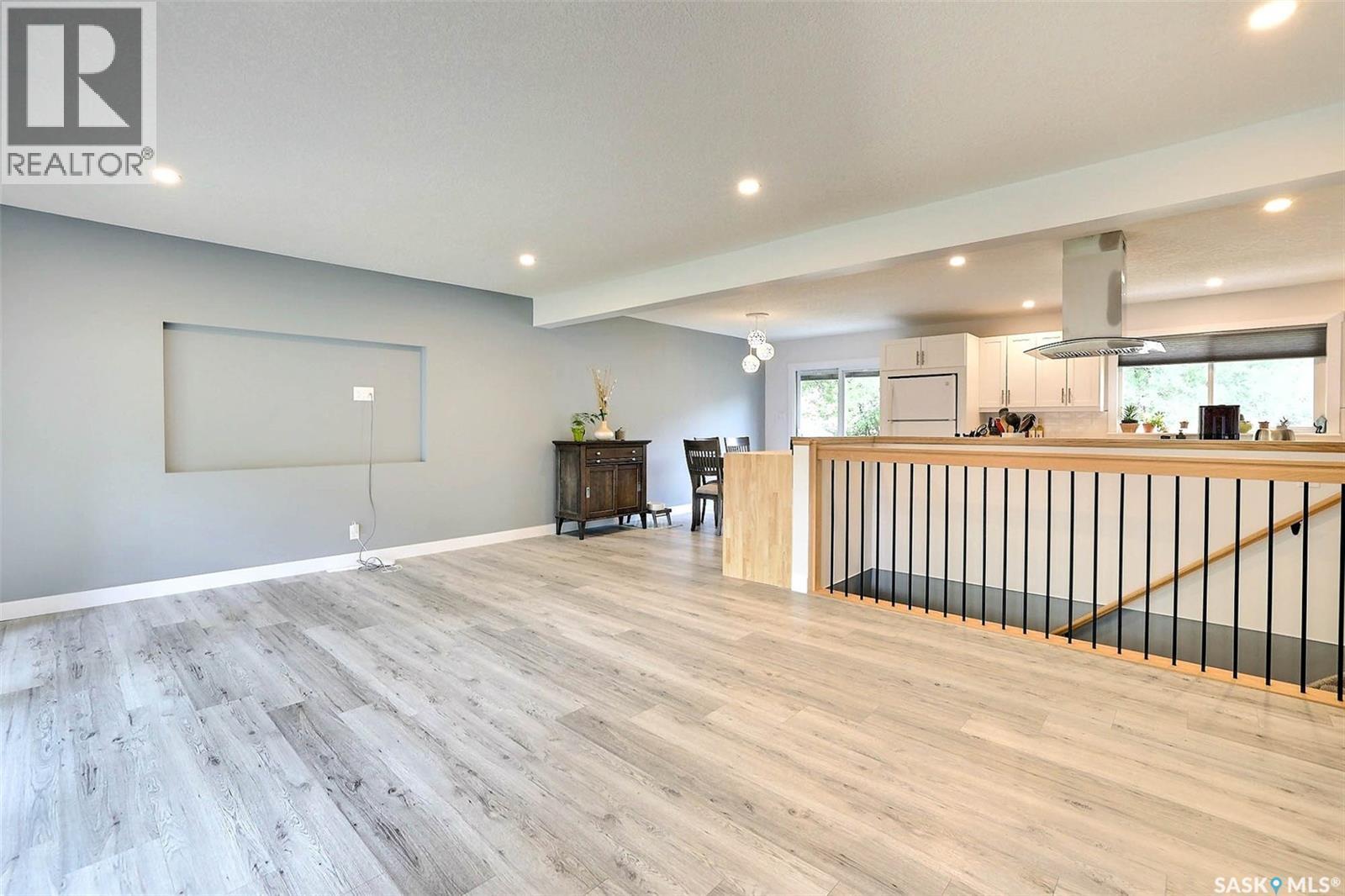 34 Elmwood Place, Regina, SK - Indoor Photo Showing Other Room