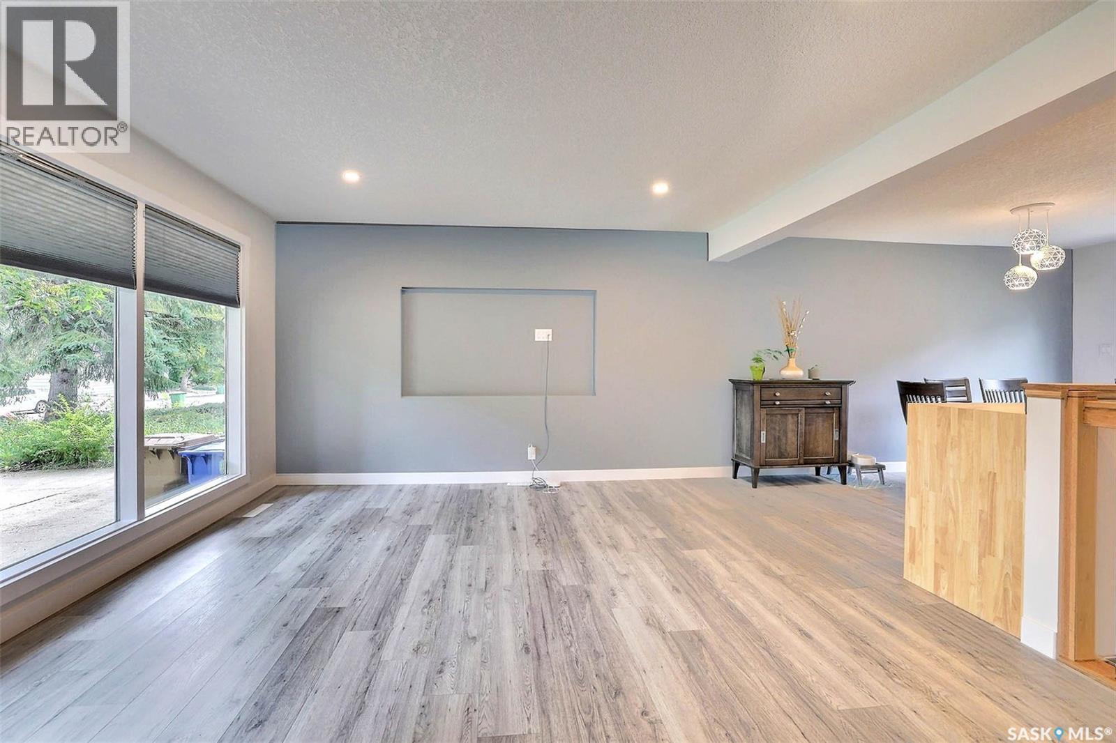 34 Elmwood Place, Regina, SK - Indoor Photo Showing Other Room