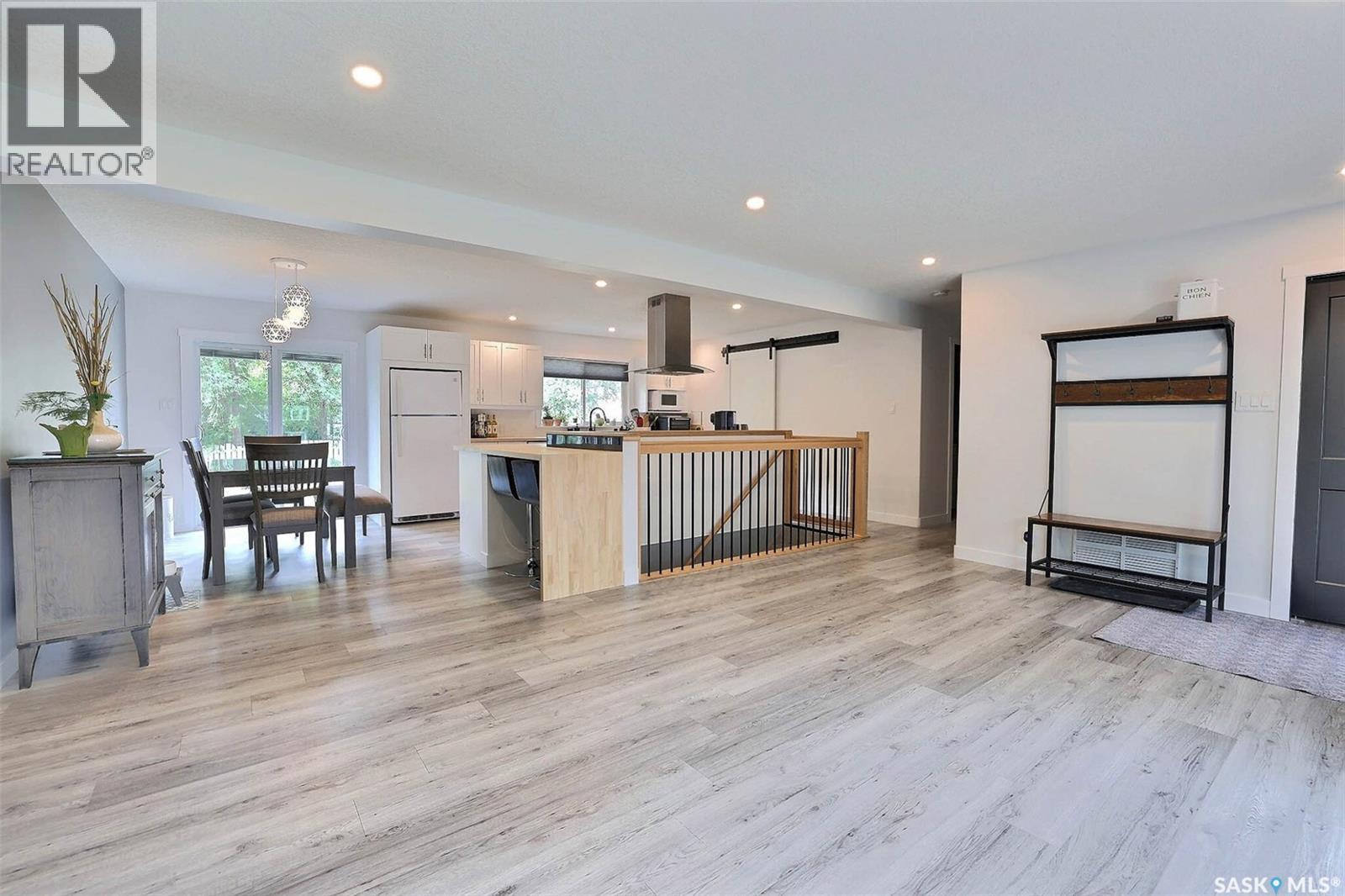 34 Elmwood Place, Regina, SK - Indoor