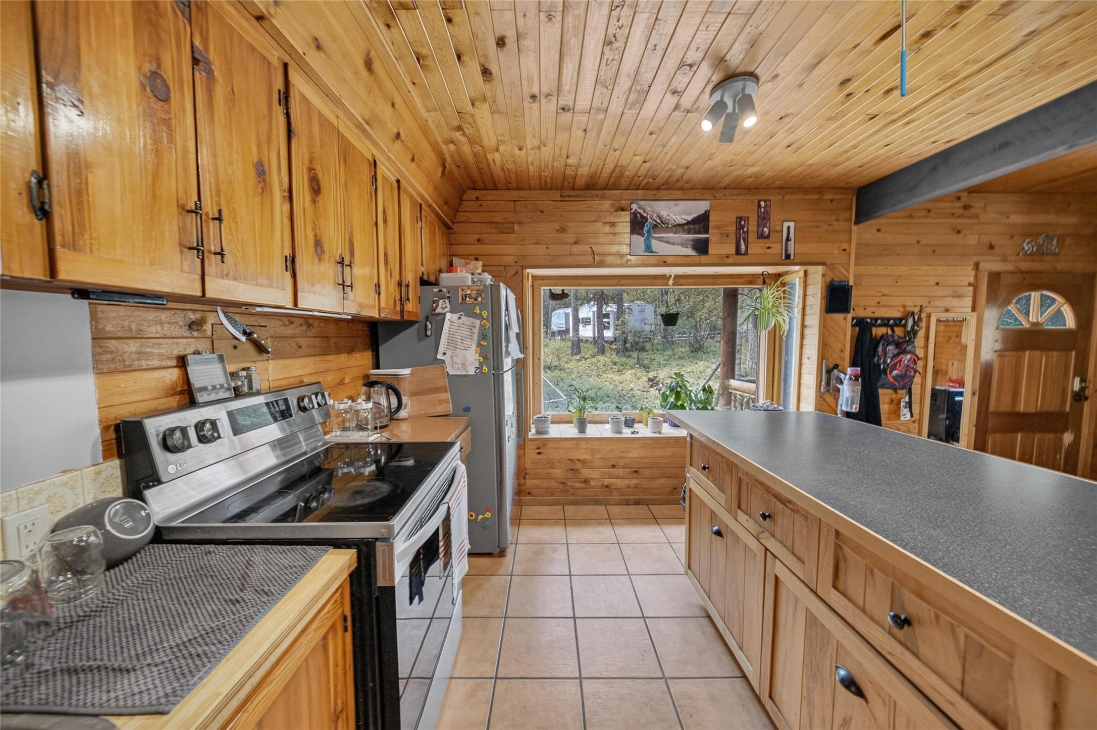 6365 Murray Road, Jaffray, BC