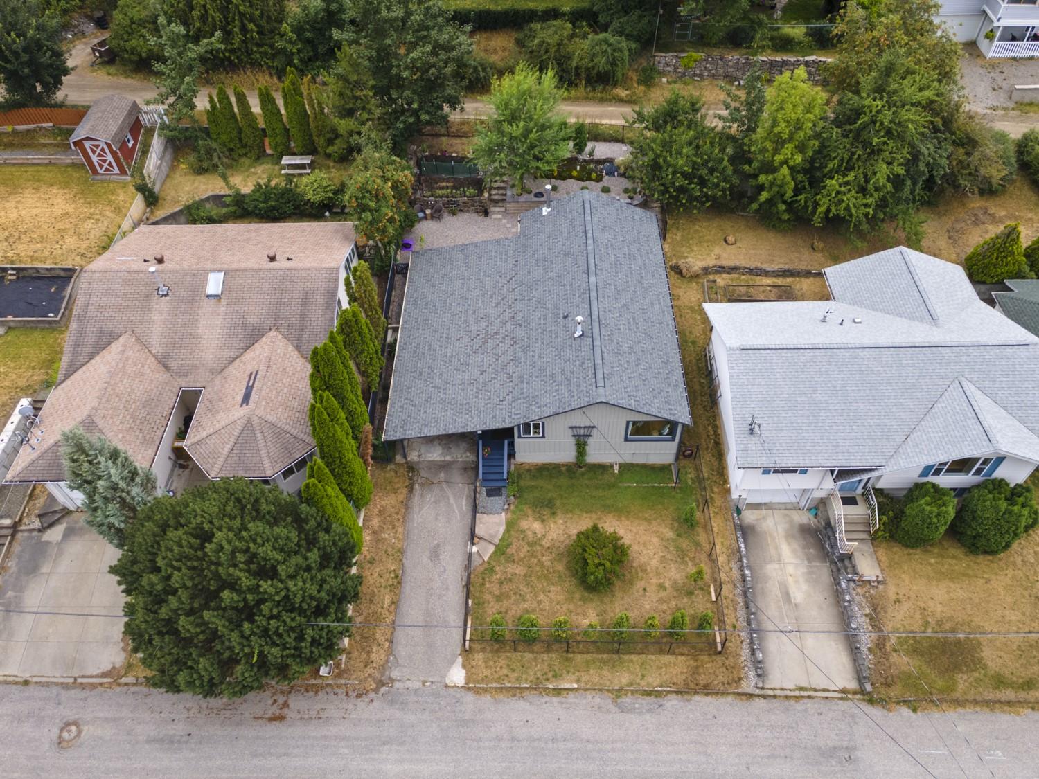 711 Ibbitson Street, Creston, BC - Outdoor