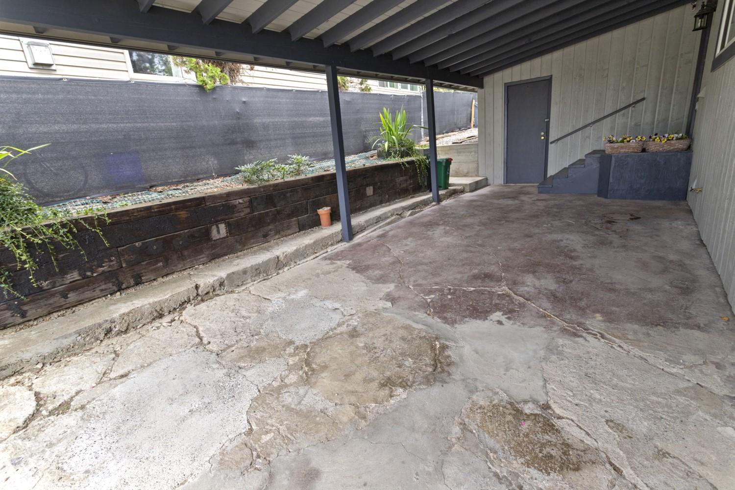 711 Ibbitson Street, Creston, BC - Photo Showing Garage