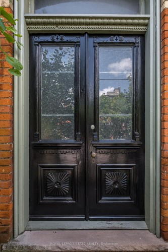 151 Markland Street, Hamilton, ON - Indoor With Fireplace
