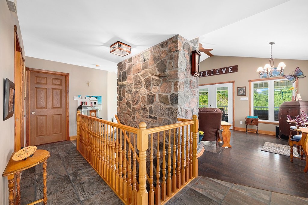 Mud Room - 41 Ch. Maccreadie, Otter Lake, QC - Indoor Photo Showing Other Room
