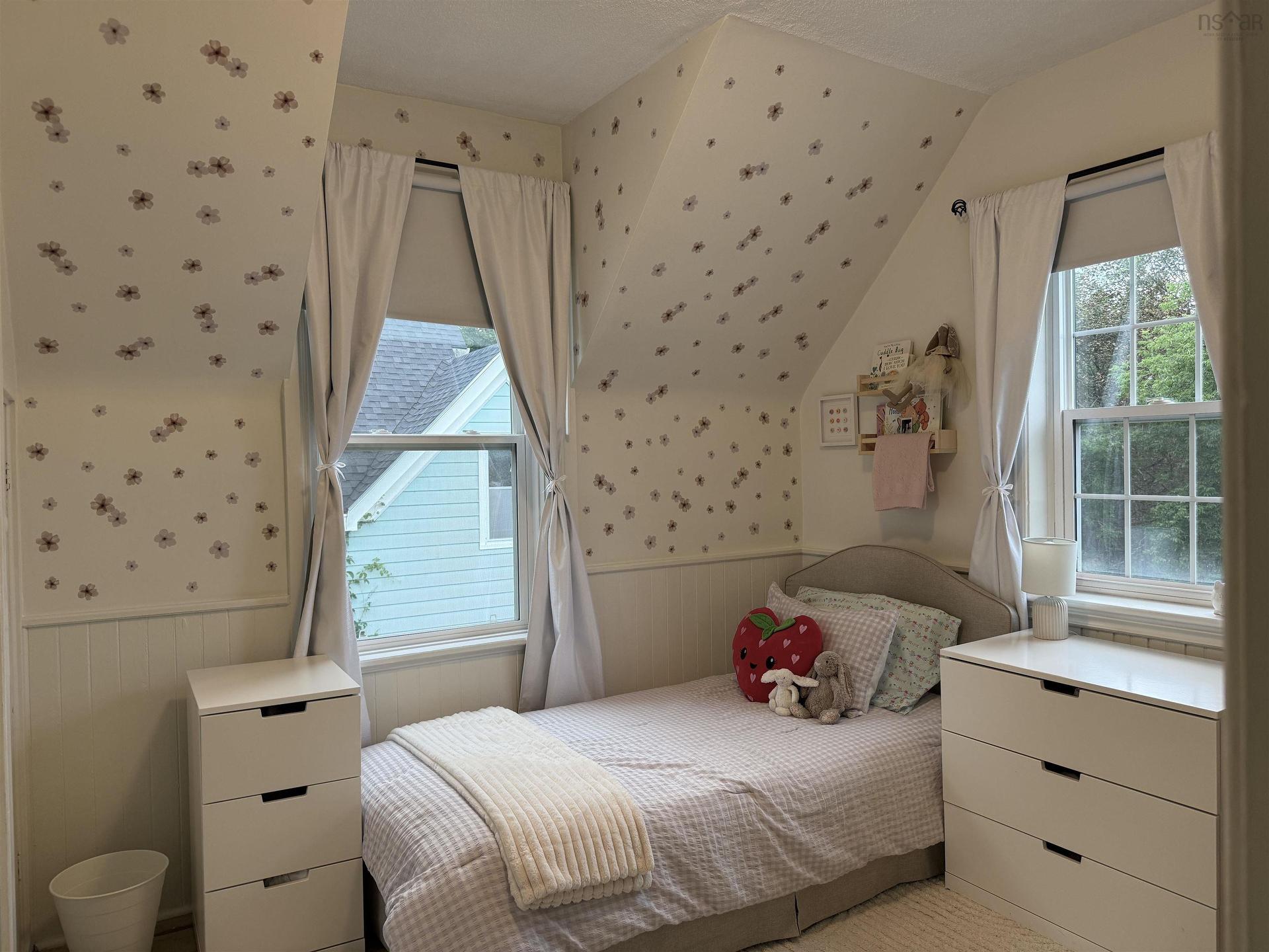 228 Cottage Street, New Glasgow, NS - Indoor Photo Showing Bedroom