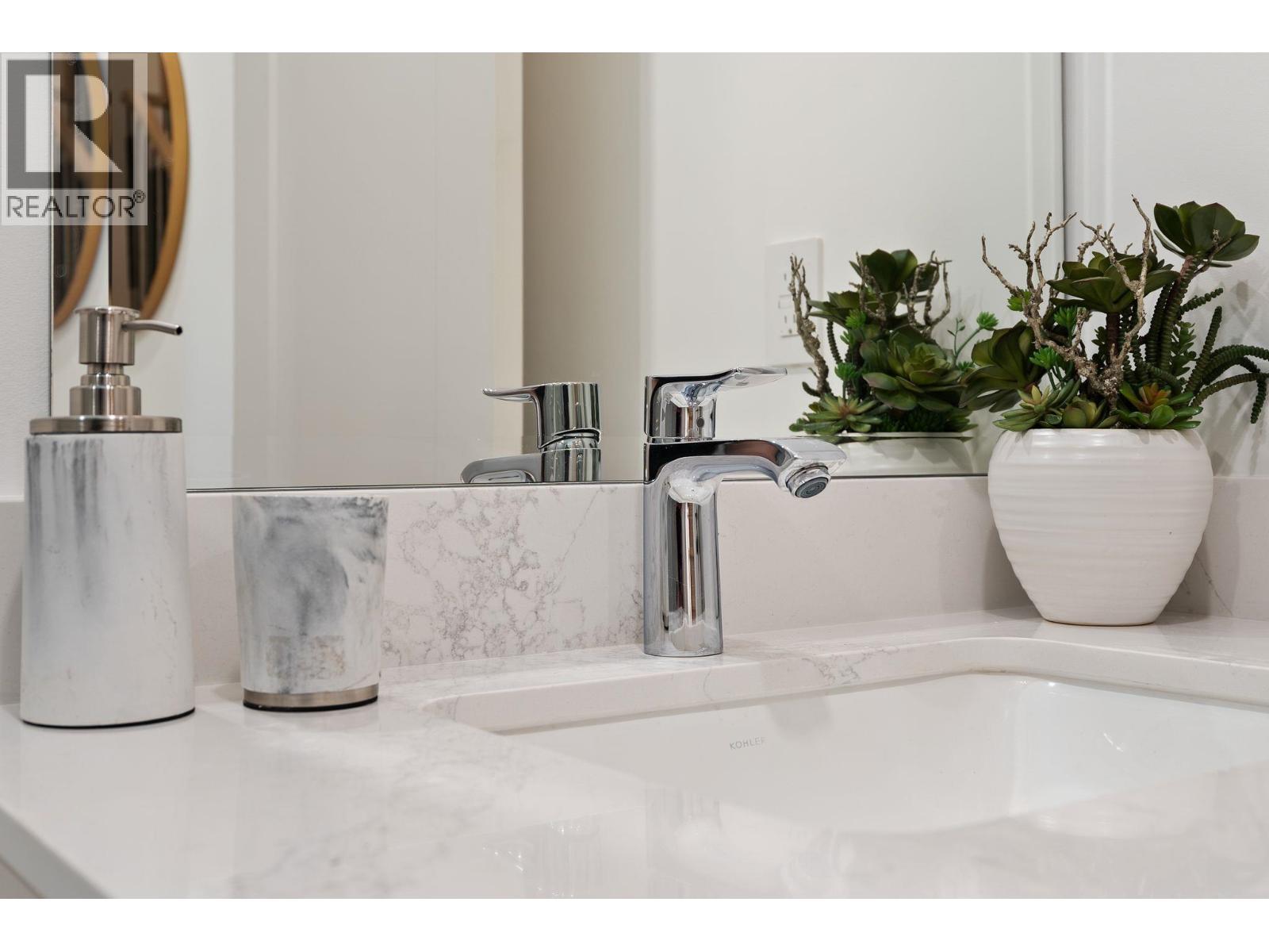 4 1491 Devonshire Crescent, Vancouver, BC - Indoor
