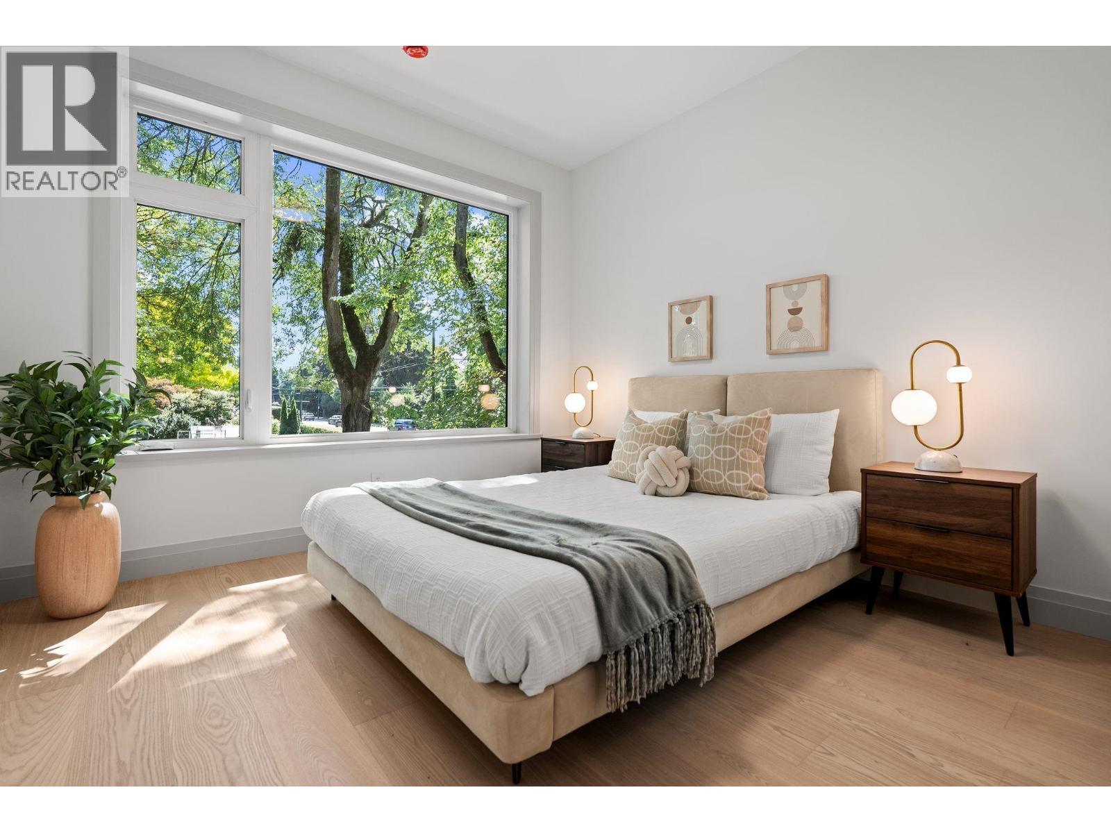 4 1491 Devonshire Crescent, Vancouver, BC - Indoor Photo Showing Bedroom