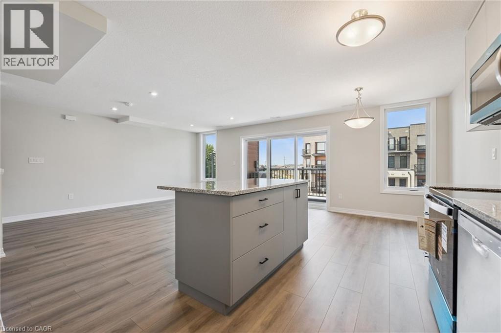 525 Erinbrook Drive Unit# B046, Kitchener, ON - Indoor Photo Showing Kitchen
