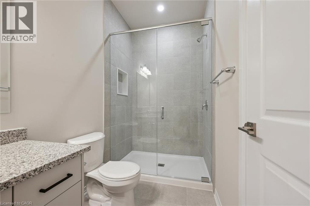 525 Erinbrook Drive Unit# B046, Kitchener, ON - Indoor Photo Showing Bathroom