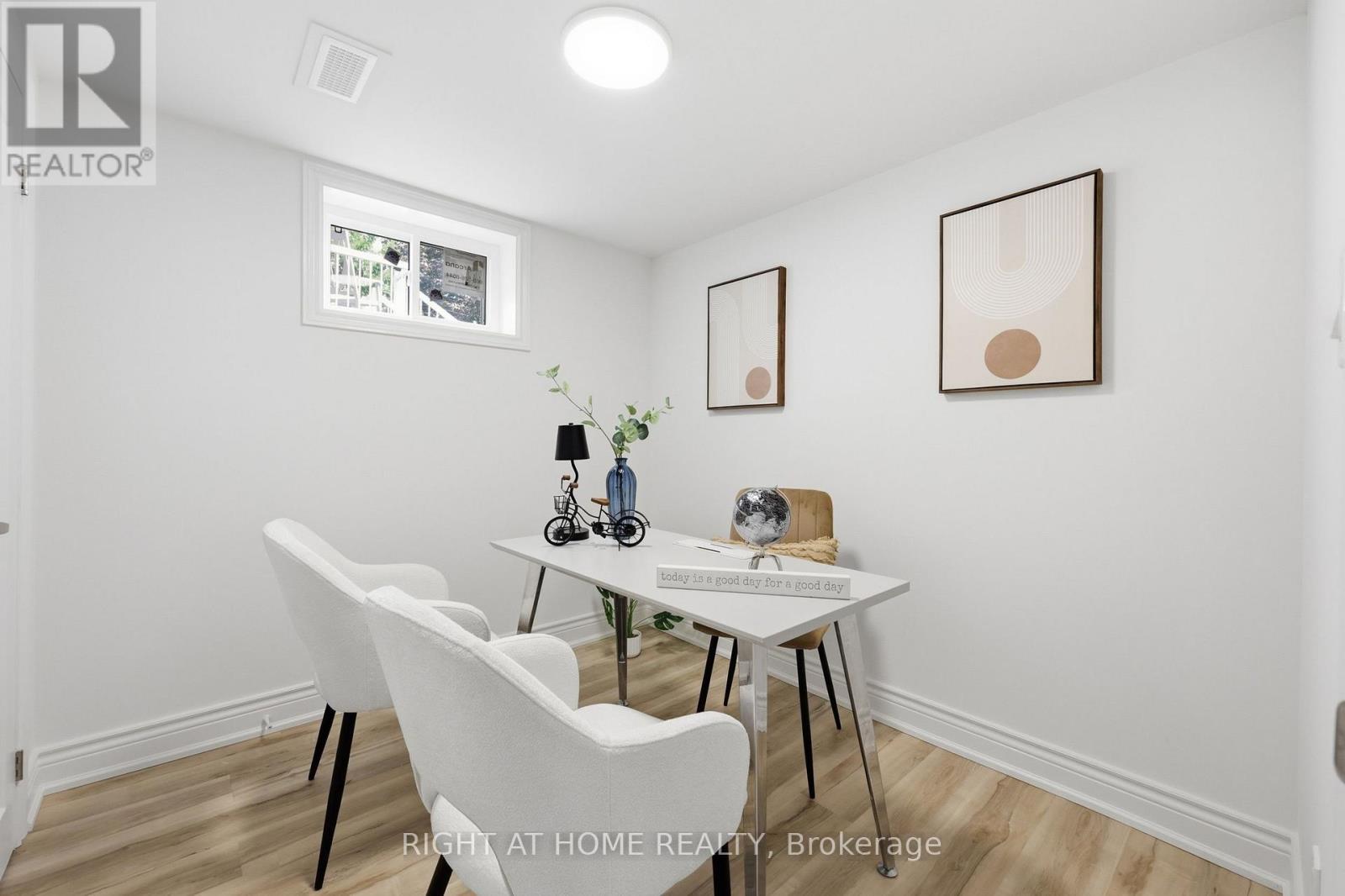 156 E 36Th Street, Hamilton, ON - Indoor