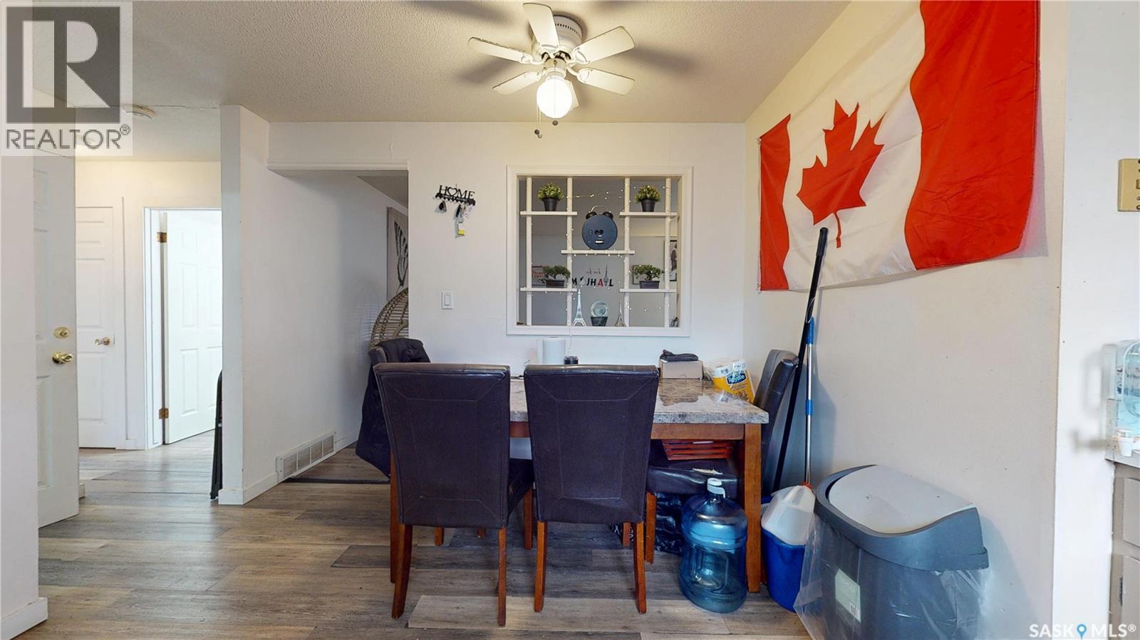 1208 Bond Street, Regina, SK - Indoor