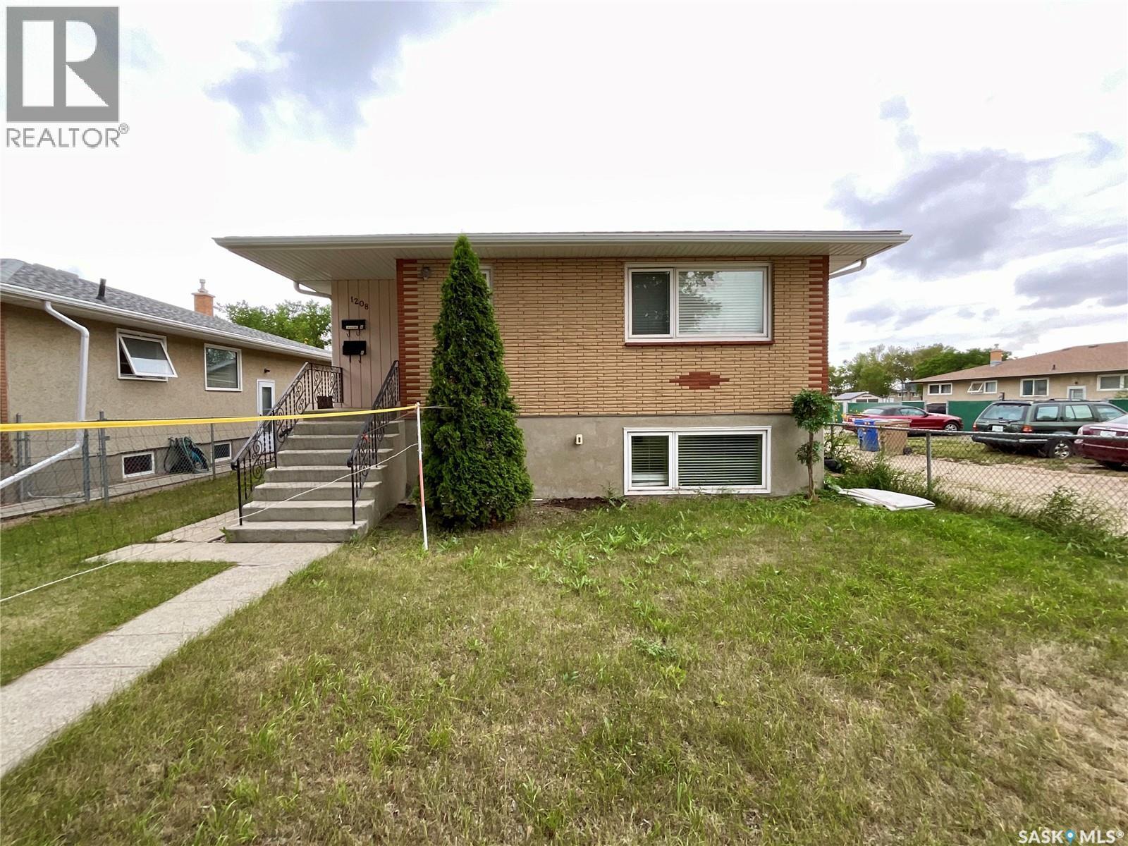 1208 Bond Street, Regina, SK - Outdoor