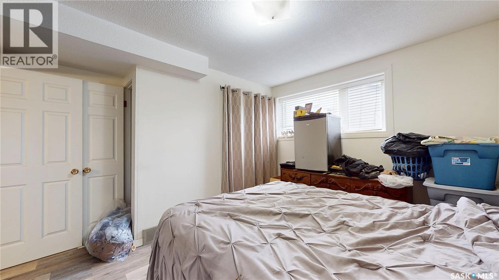 1208 Bond Street, Regina, SK - Indoor Photo Showing Bedroom