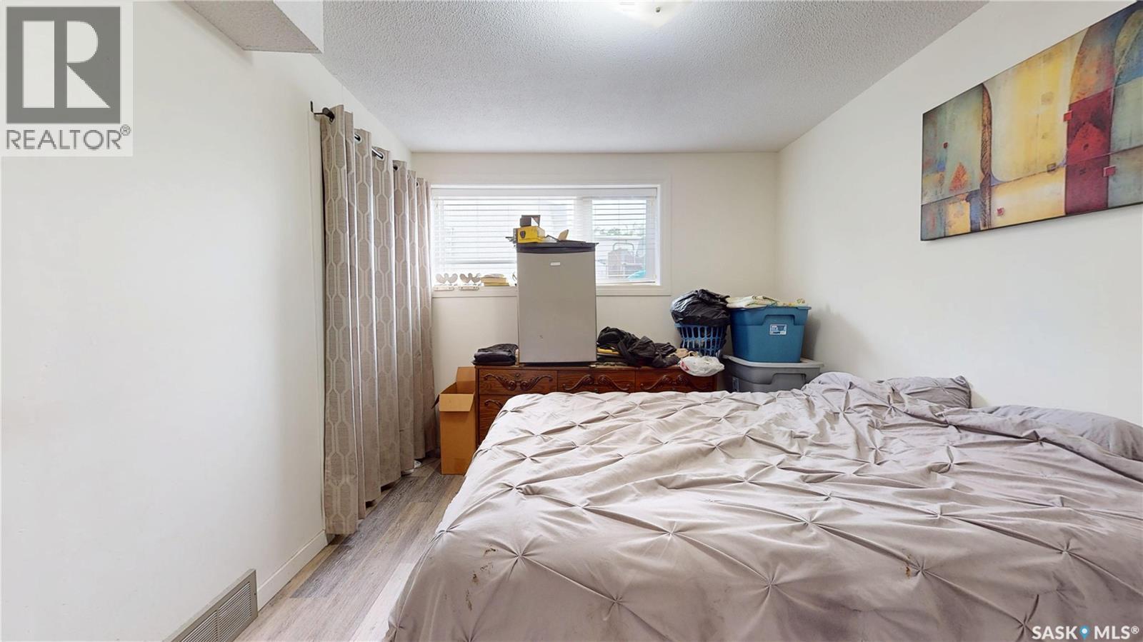 1208 Bond Street, Regina, SK - Indoor Photo Showing Bedroom
