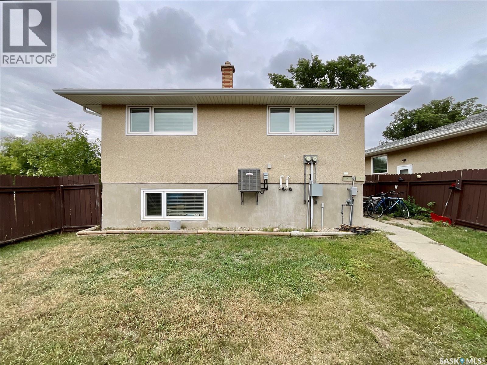 1208 Bond Street, Regina, SK - Outdoor
