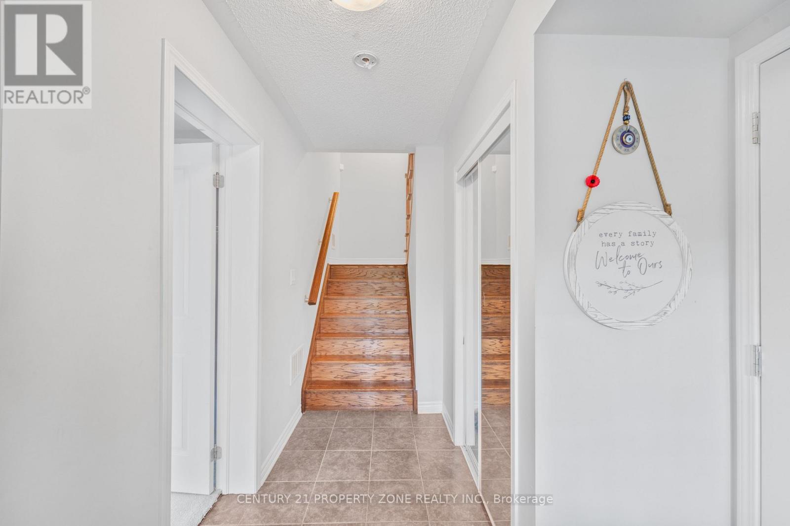 27 Midhope Way, Brampton, ON - Indoor Photo Showing Other Room