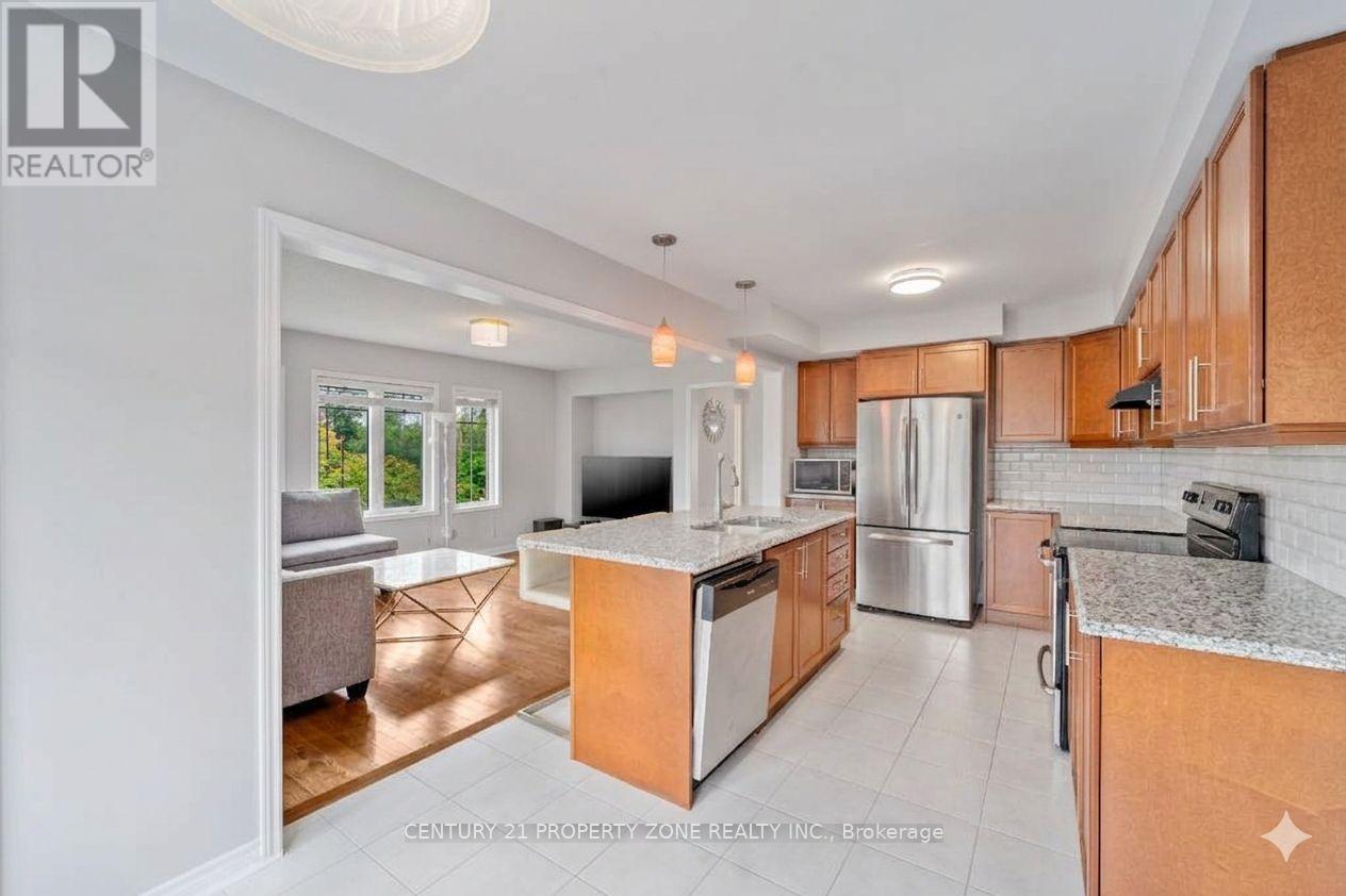 27 Midhope Way, Brampton, ON - Indoor Photo Showing Kitchen