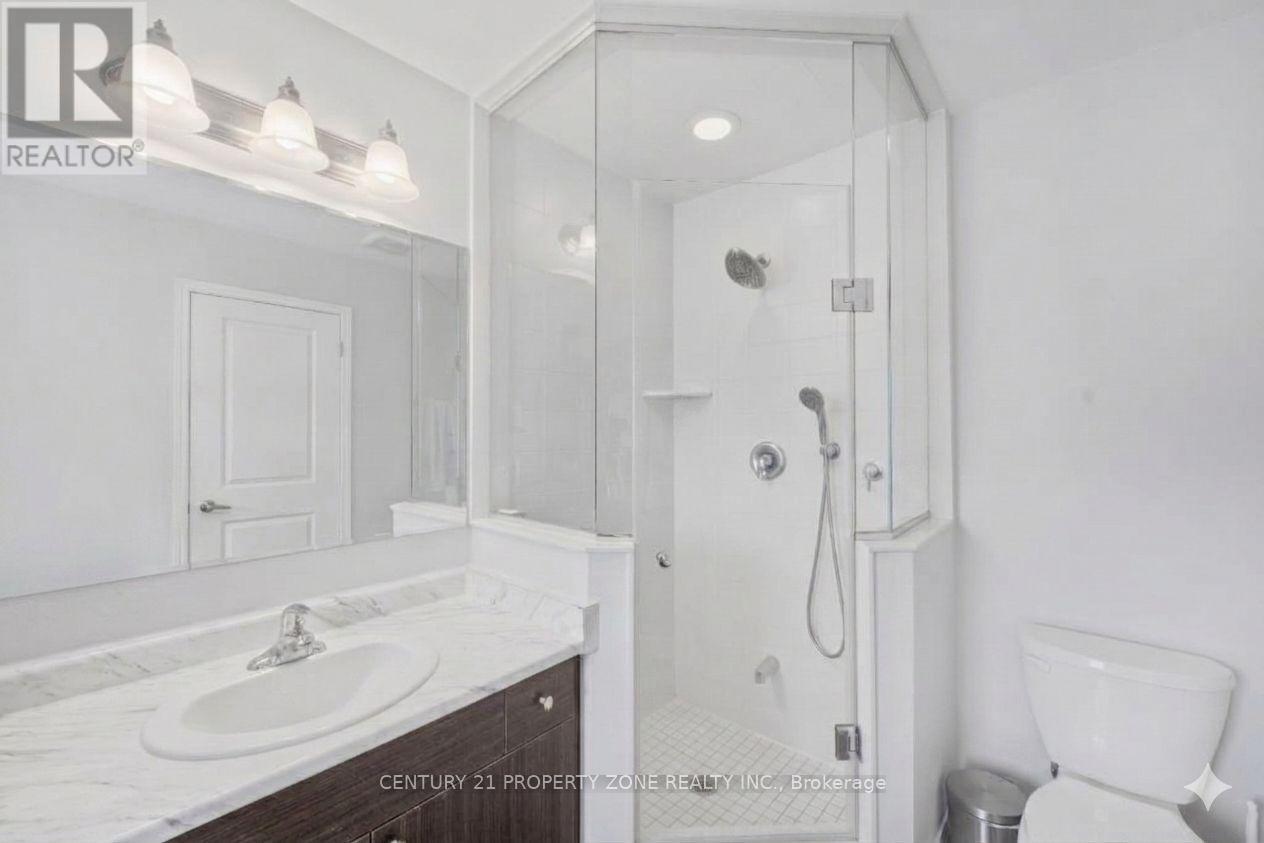 27 Midhope Way, Brampton, ON - Indoor Photo Showing Bathroom