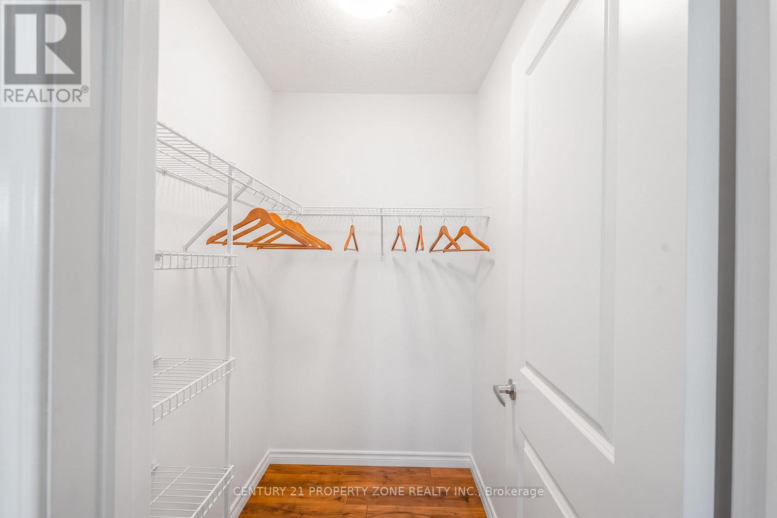 27 Midhope Way, Brampton, ON - Indoor