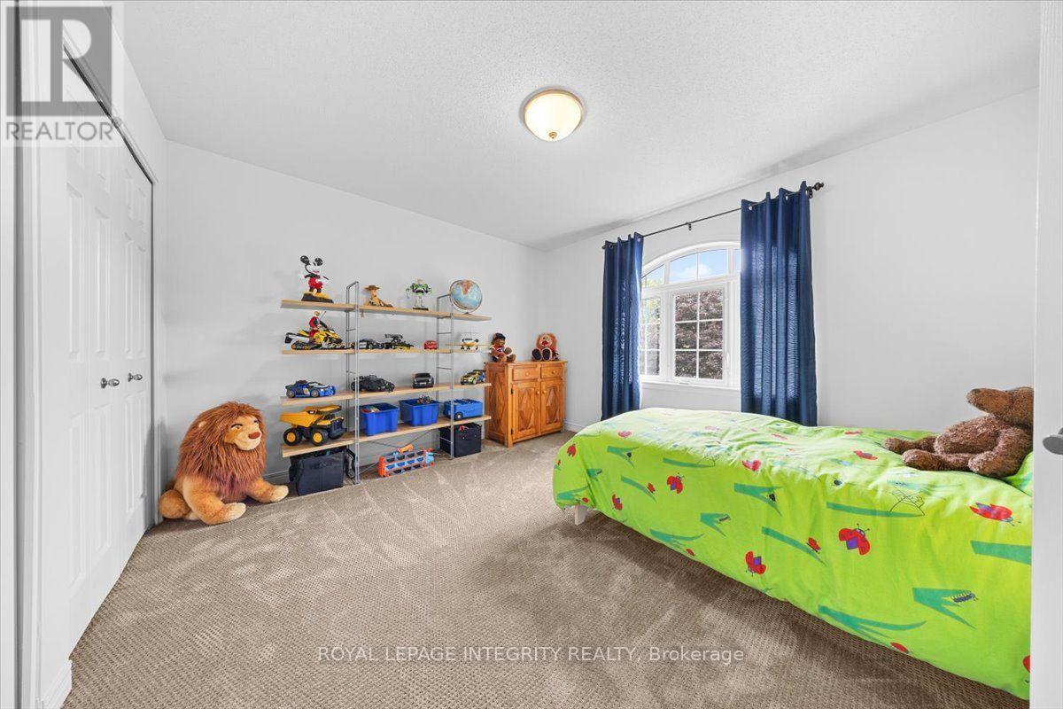 40 Bon Echo Crescent, Ottawa, ON - Indoor Photo Showing Bedroom