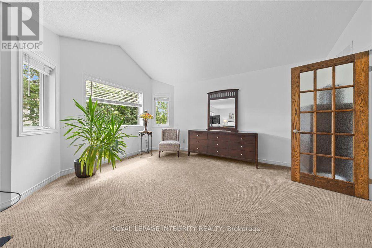 40 Bon Echo Crescent, Ottawa, ON - Indoor