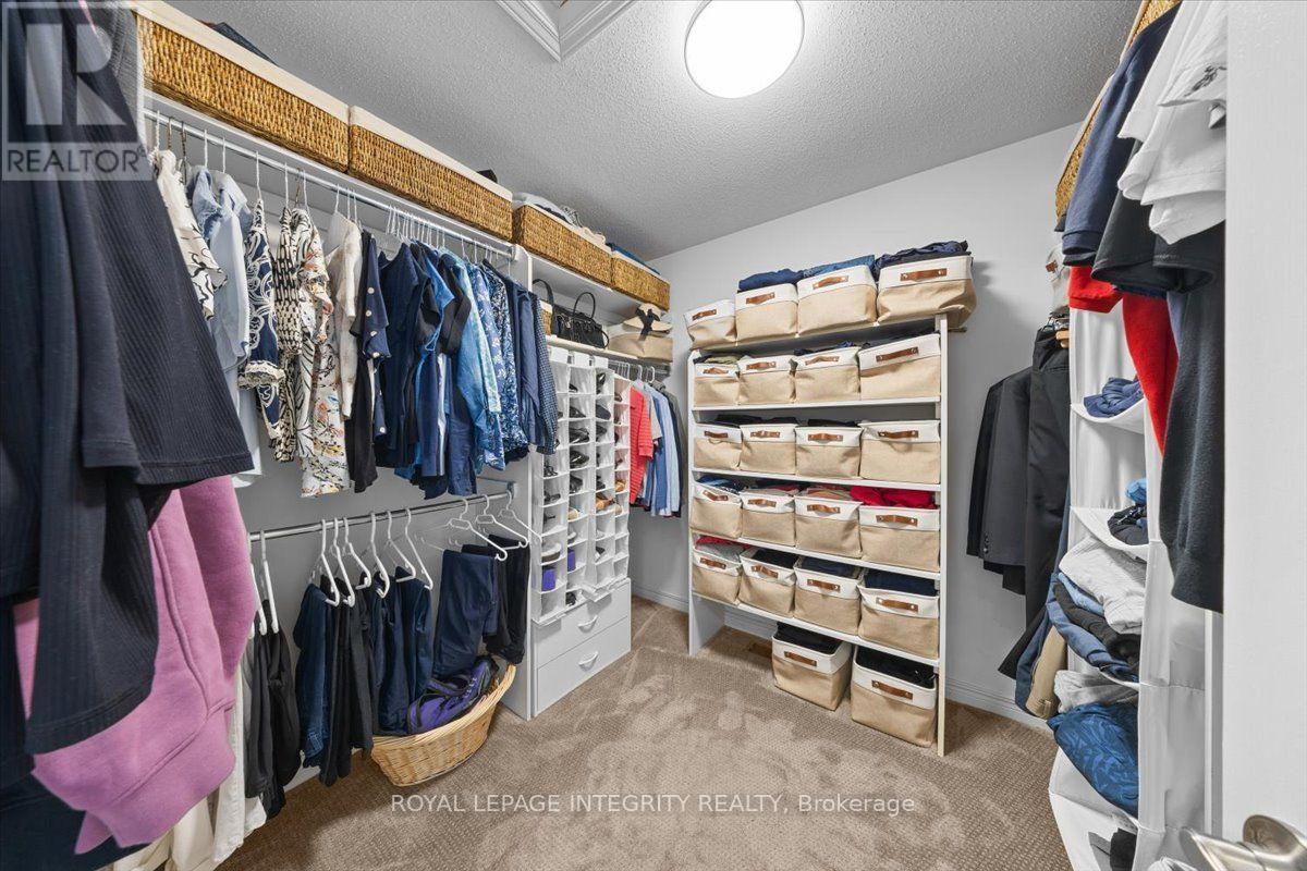 40 Bon Echo Crescent, Ottawa, ON - Indoor With Storage