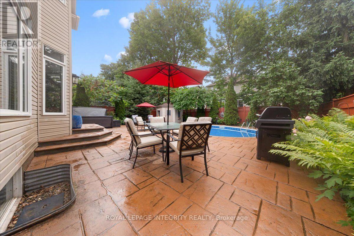 40 Bon Echo Crescent, Ottawa, ON - Outdoor With Deck Patio Veranda
