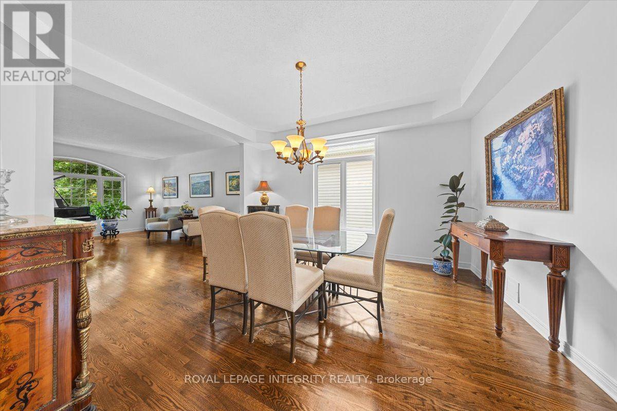 40 Bon Echo Crescent, Ottawa, ON - Indoor Photo Showing Dining Room