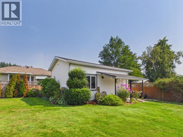 3400 Ontario Ave, Powell River, BC - Outdoor