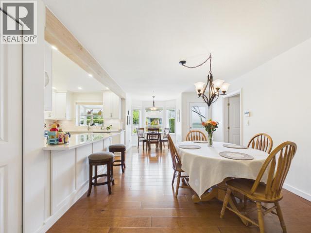 3400 Ontario Ave, Powell River, BC - Indoor Photo Showing Dining Room