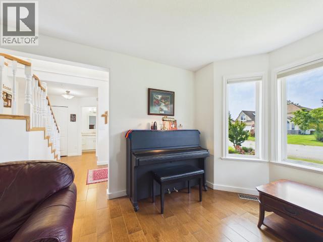 3400 Ontario Ave, Powell River, BC - Indoor