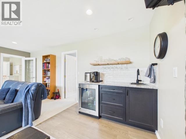 3400 Ontario Ave, Powell River, BC - Indoor