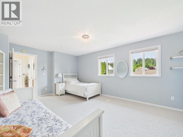 3400 Ontario Ave, Powell River, BC - Indoor Photo Showing Bedroom