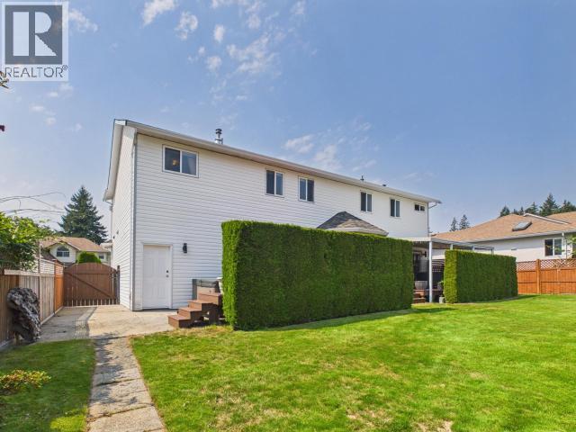 3400 Ontario Ave, Powell River, BC - Outdoor