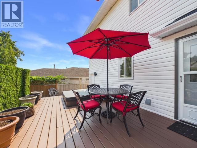 3400 Ontario Ave, Powell River, BC - Outdoor With Deck Patio Veranda With Exterior