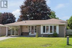 13 LAWRIE ROAD Ajax, ON L1S 3A1