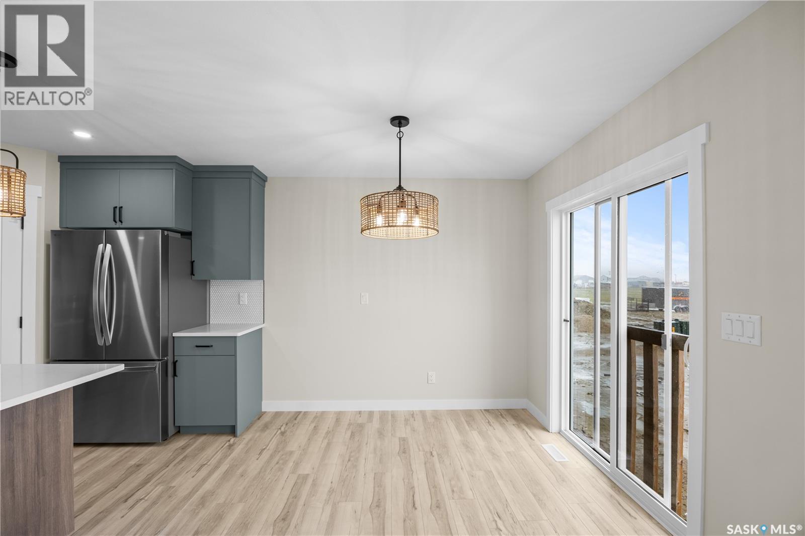286 Froese Crescent, Warman, SK - Indoor Photo Showing Kitchen