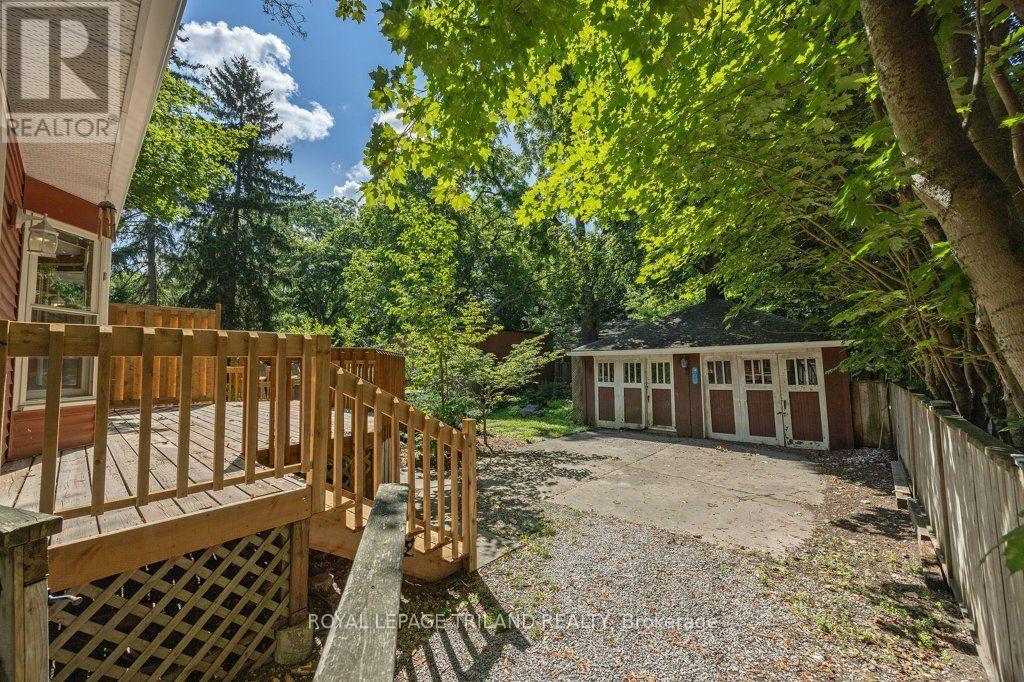 46 Rosebery Place, St. Thomas, ON - Outdoor With Deck Patio Veranda