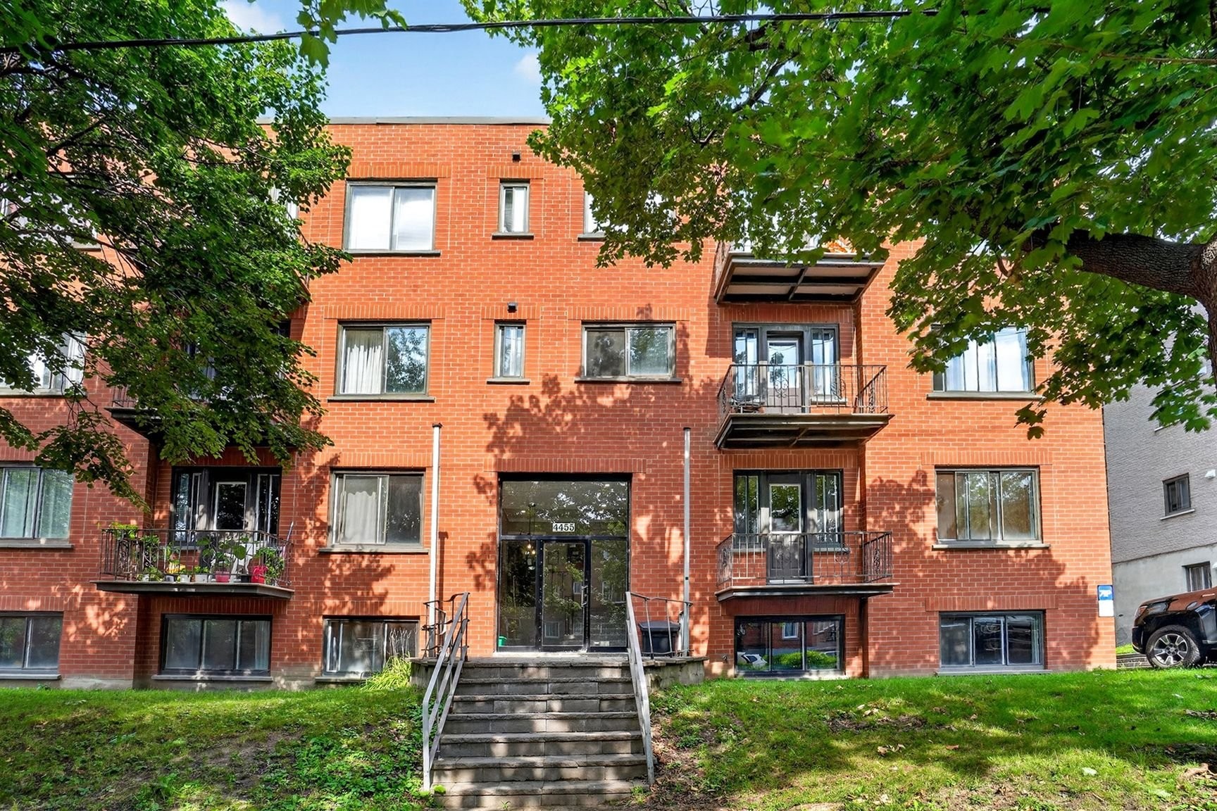Front of Structure - 11-4455 Av. Dupuis, Montréal (Côte-Des-Neiges/Notre-Dame-De-Grâce), QC - Outdoor
