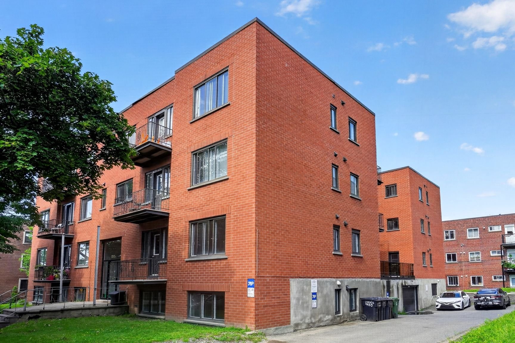 Front of Structure - 11-4455 Av. Dupuis, Montréal (Côte-Des-Neiges/Notre-Dame-De-Grâce), QC - Outdoor