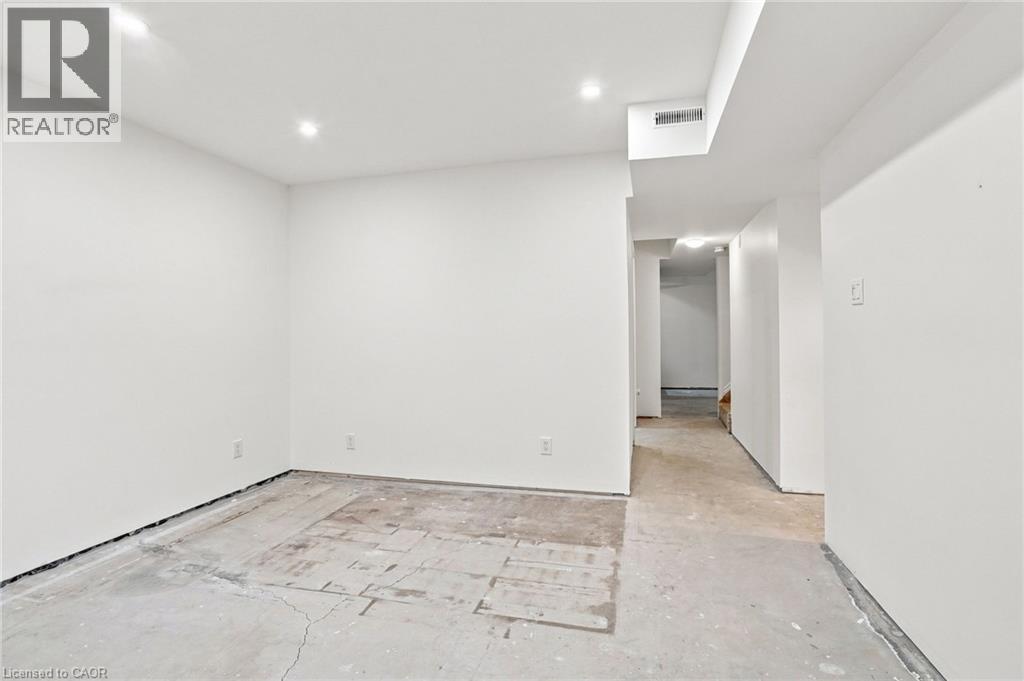 24 Hill Street, Hamilton, ON - Indoor